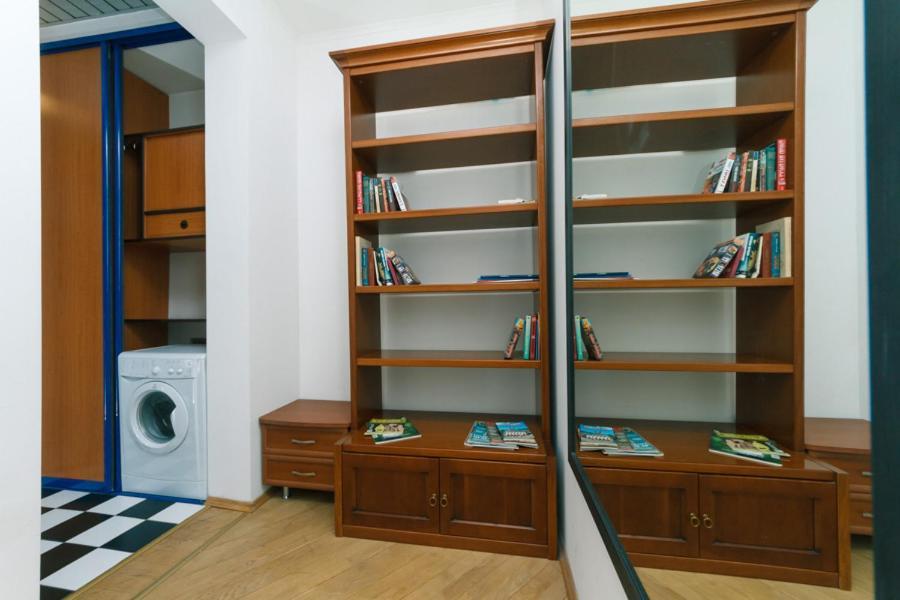 Apartment On Mala Zhytomyrska Street 17 Kiev Dış mekan fotoğraf