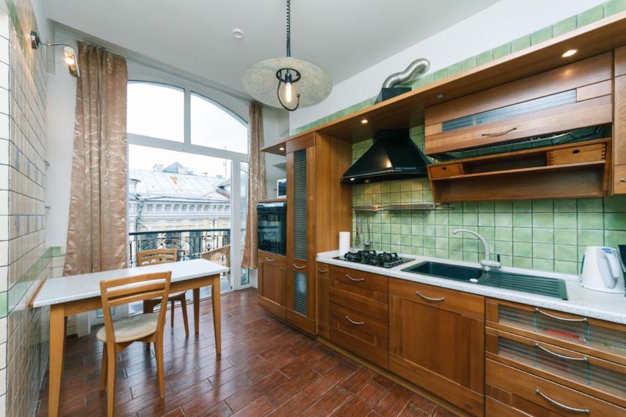 Apartment On Mala Zhytomyrska Street 17 Kiev Dış mekan fotoğraf