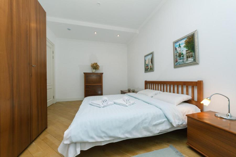Apartment On Mala Zhytomyrska Street 17 Kiev Dış mekan fotoğraf